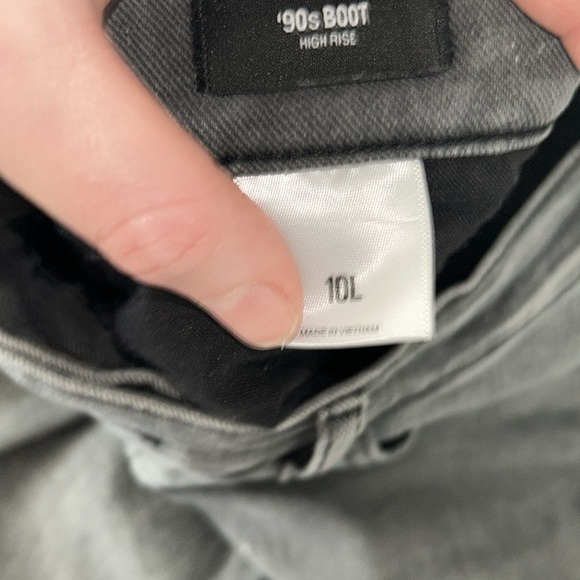 Express High Waisted Gray Wash 90’s boot jeans - Picture 5 of 7